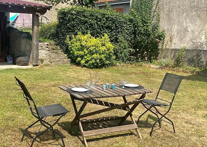 Maison Centre Ville Avec Jardin Partage